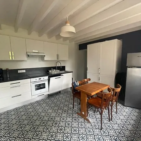 Les Roches D'etigues *